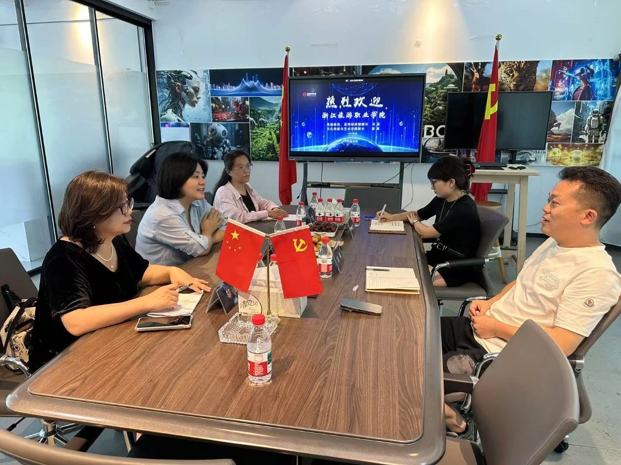 浙江旅游职业学院×西子廊桥 深化产教融合 打造“AI+文旅”校企合作新范式  浙旅院文化传播与艺术学院  2025年08月14日 19:05 浙江